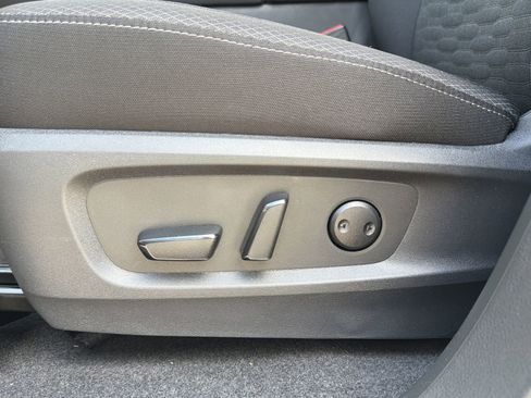 New 2026 Nissan Pathfinder SV w/ SV Premium Package FWD image 21