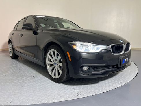 Used 2018 BMW 320i xDrive Sedan image 7