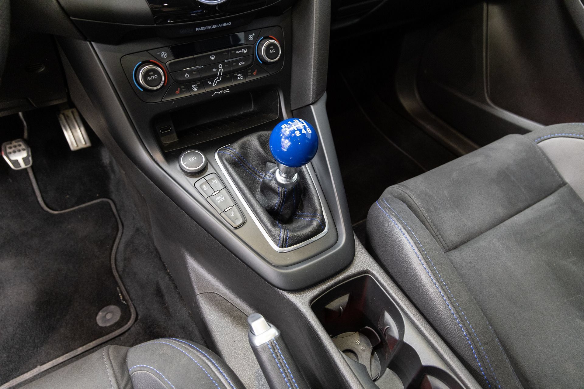 Used 2017 Ford Focus RS AWD/4WD image 19
