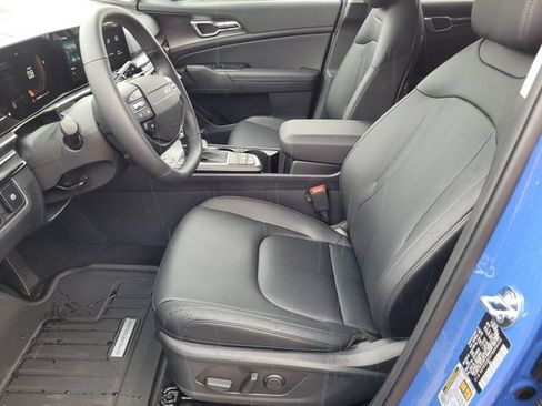 New 2026 Kia Sportage EX FWD image 7