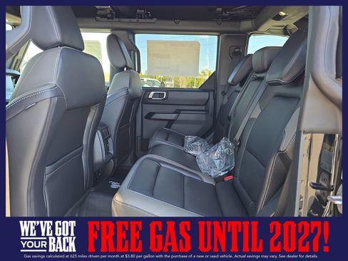 New 2025 Ford Bronco Outer Banks w/ Sasquatch Package AWD/4WD image 13