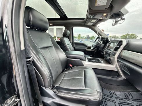 Used 2021 Ford F350 Lariat w/ Tremor Off-Road Package AWD/4WD image 24