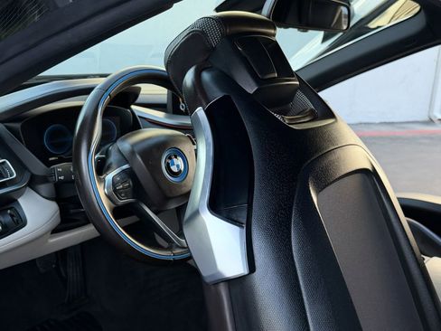 Used 2015 BMW i8 image 20