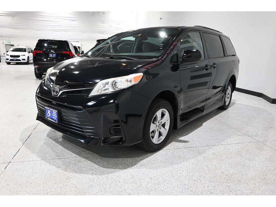 Used 2018 Toyota Sienna LE FWD image 10