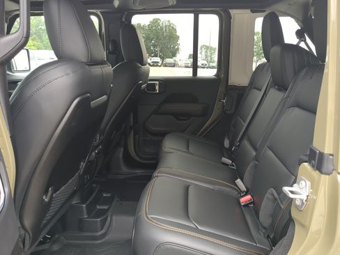 Used 2025 Jeep Wrangler Unlimited Rubicon 392 AWD/4WD image 12