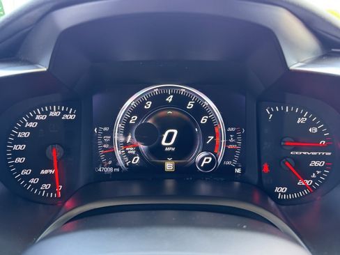 Used 2014 Chevrolet Corvette Stingray Coupe image 11