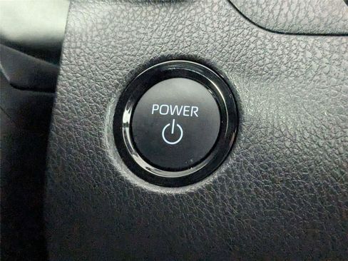 Used 2025 Toyota Camry SE image 26