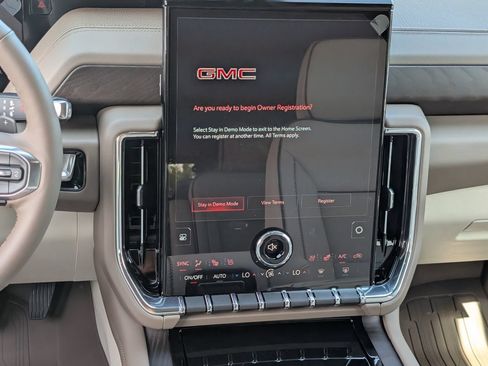 New 2026 GMC Yukon Denali AWD/4WD image 11