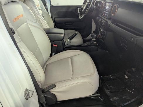 Certified 2021 Jeep Gladiator Mojave image 32