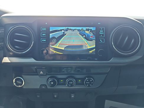 Used 2016 Toyota Tacoma TRD Off-Road w/ Towing Package RWD image 20