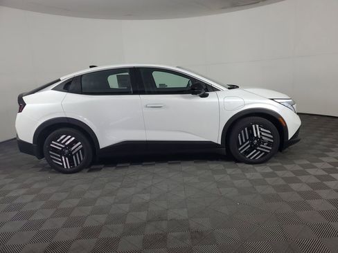 New 2026 Nissan Leaf SV+ w/ Floor Mat Package (SV+) image 3