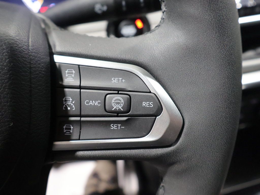 Used 2023 Jeep Compass Limited w/ Elite Group AWD/4WD image 34