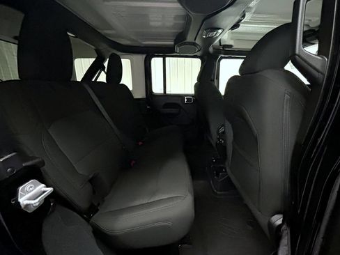 Used 2022 Jeep Wrangler Unlimited Sport AWD/4WD image 18