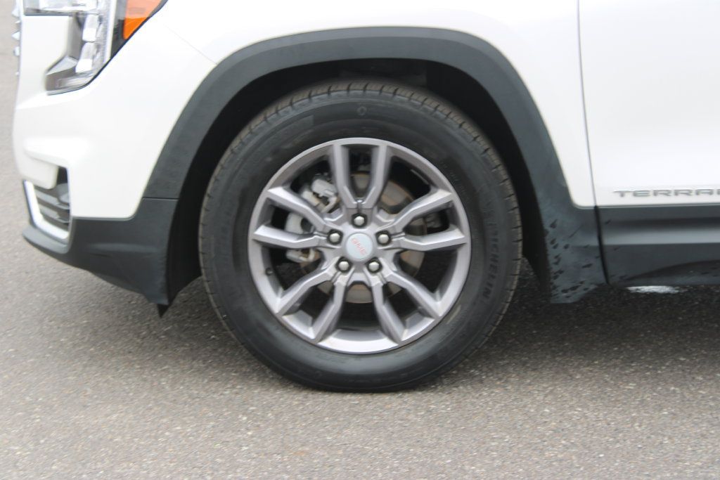 Used 2023 GMC Terrain SLT FWD image 16