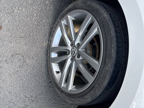 Used 2018 Volkswagen Passat 2.0T S image 22