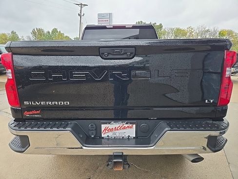 Used 2024 Chevrolet Silverado 2500 LT image 9
