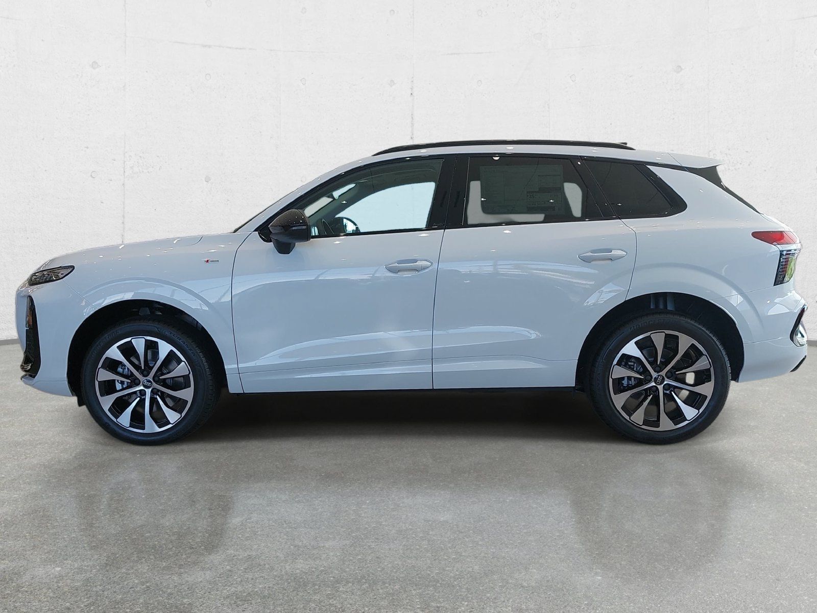 New 2026 Audi Q3 quattro 2.0T AWD/4WD image 8