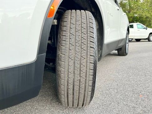 Used 2024 Chevrolet Blazer LT w/ Convenience Package image 14