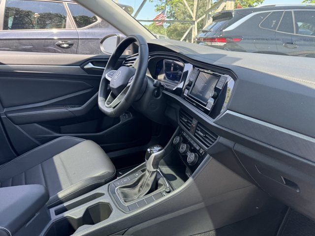 Used 2023 Volkswagen Jetta SE w/ Panoramic Sunroof Package FWD image 30