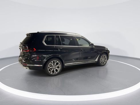 Used 2026 BMW X7 xDrive40i image 8