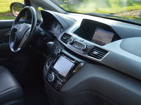 Used 2016 Honda Odyssey Touring Elite image 35