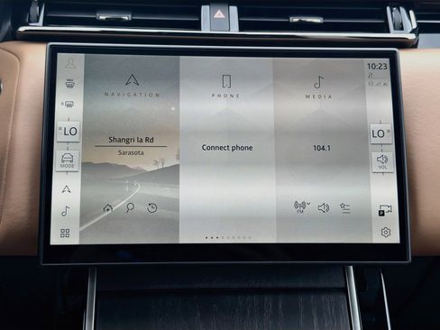 New 2026 Land Rover Range Rover Velar Autobiography AWD/4WD image 32
