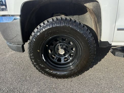 Used 2017 Chevrolet Silverado 1500 LTZ w/ Sport Package image 29