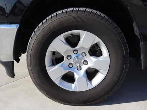 Used 2021 RAM 1500 Big Horn image 24