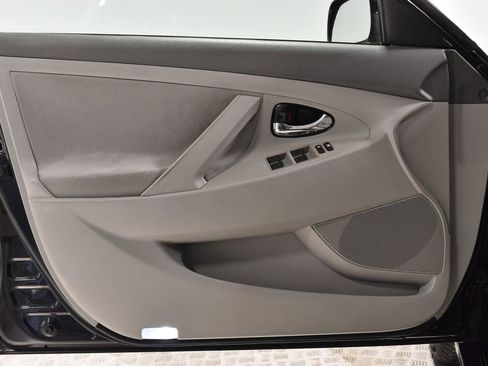 Used 2010 Toyota Camry Hybrid image 9