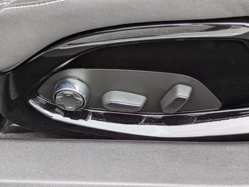 Used 2024 Chevrolet Corvette Stingray Preferred Conv w/ Z51 Performance Package image 9