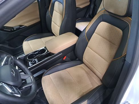 Used 2026 Chevrolet Equinox ACTIV w/ Convenience Package III FWD image 16