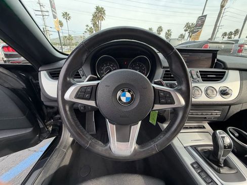 Used 2014 BMW Z4 sDrive35i w/ Technology Package RWD image 18