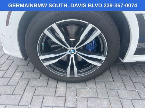 Certified 2022 BMW X7 xDrive40i w/ M Sport Package AWD/4WD image 19