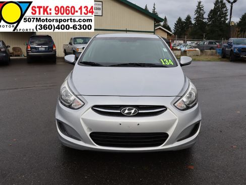 Used 2017 Hyundai Accent SE image 12