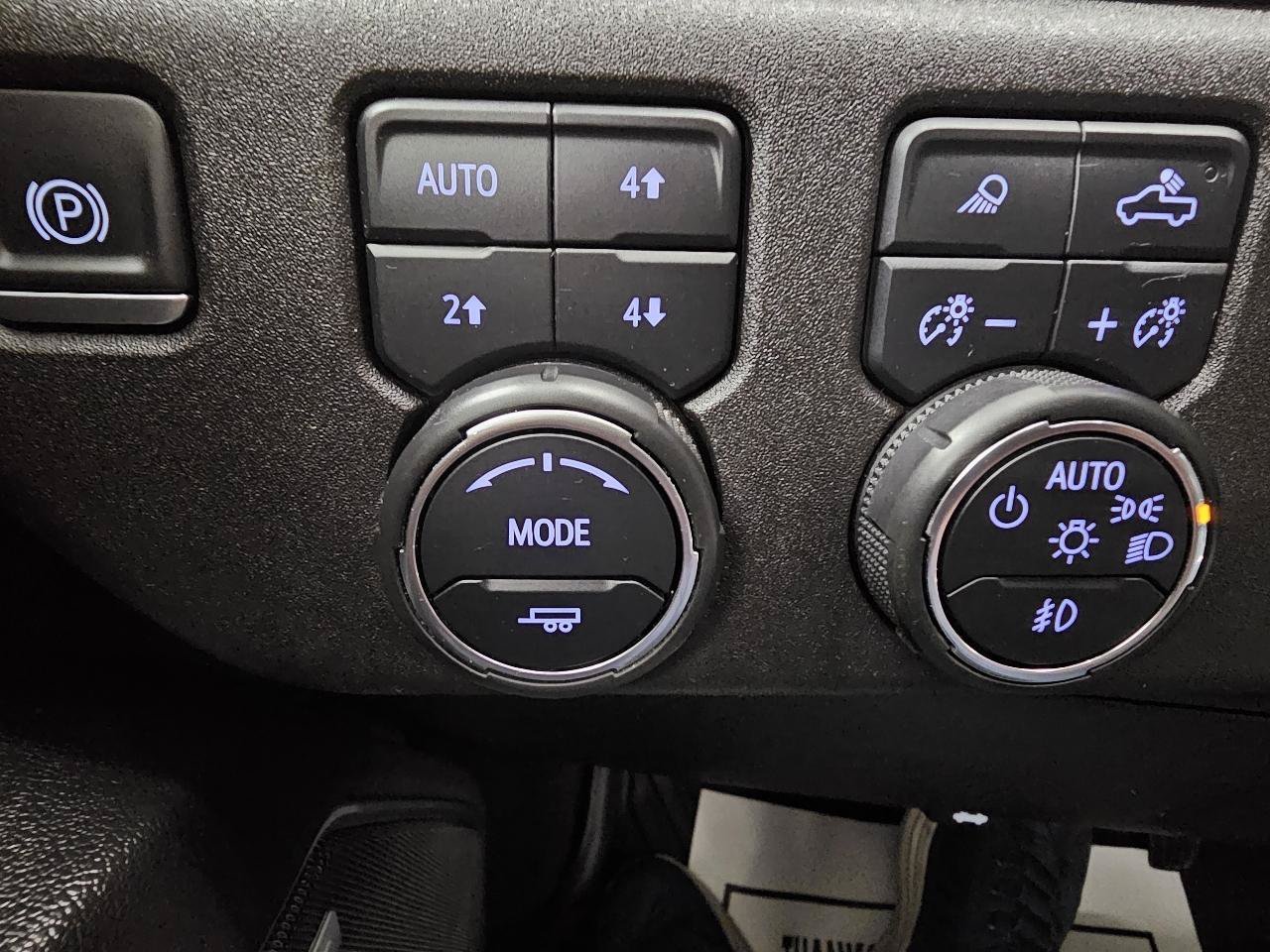Used 2022 Chevrolet Silverado 1500 RST w/ RST All Star Premium Package AWD/4WD image 15