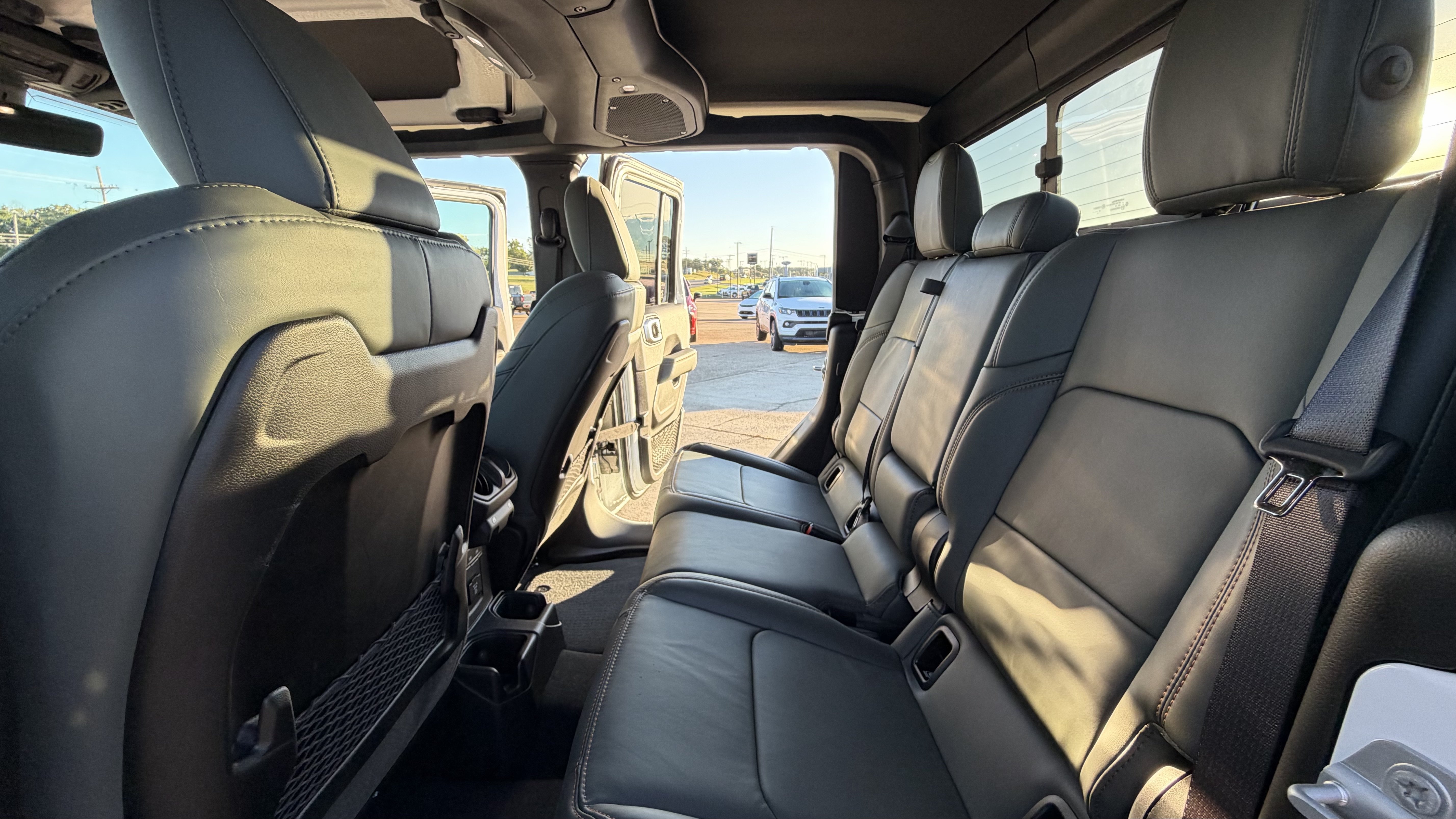 Used 2026 Jeep Gladiator Mojave AWD/4WD image 36