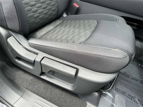 New 2025 Nissan Pathfinder SV w/ SV Premium Package image 9