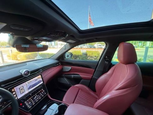 Used 2023 Maserati Grecale Modena AWD/4WD image 14