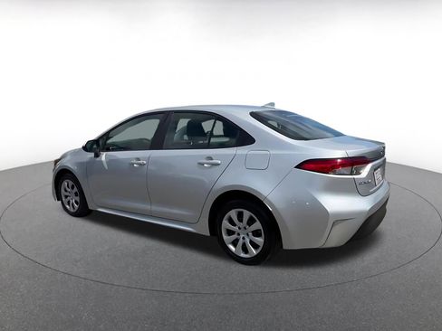 Used 2025 Toyota Corolla LE FWD image 10