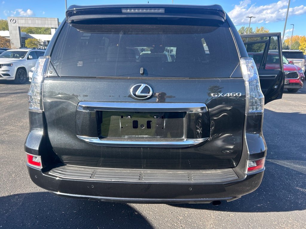 Used 2022 Lexus GX 460 Premium w/ Premium Package AWD/4WD image 22