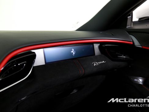 Used 2023 Ferrari Roma image 19