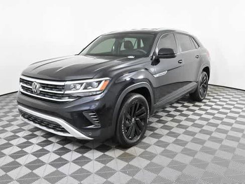 Certified 2023 Volkswagen Atlas Cross Sport SE w/ Black Wheel Package image 2