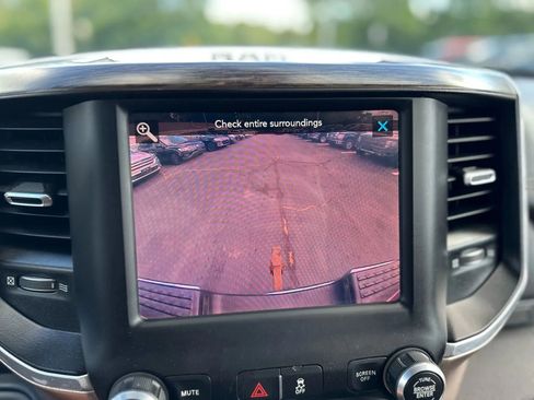 Used 2019 RAM 2500 Laramie image 17