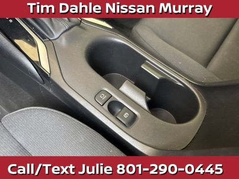Used 2024 Toyota Corolla LE FWD image 31