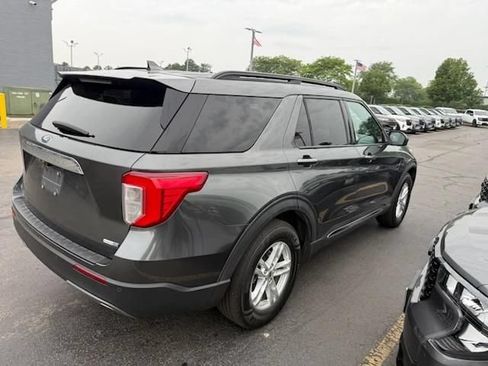 Used 2020 Ford Explorer XLT w/ Equipment Group 202A AWD/4WD image 10