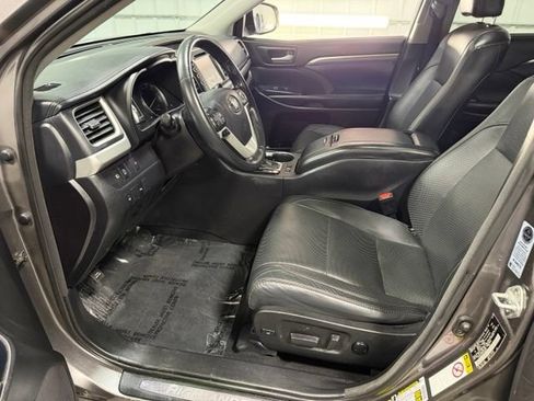 Used 2018 Toyota Highlander Limited AWD/4WD image 7