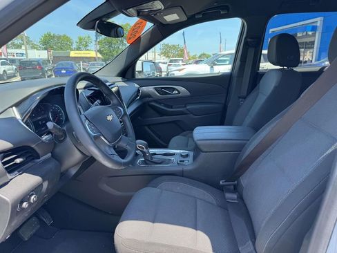 Used 2023 Chevrolet Traverse LT AWD/4WD image 18