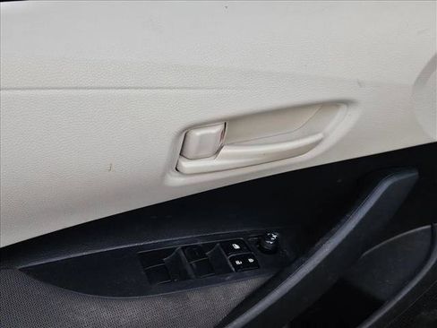 Used 2023 Toyota Corolla LE w/ LE Premium Package image 4