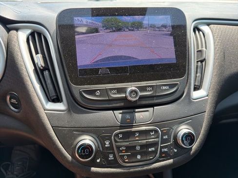 Used 2024 Chevrolet Malibu LT FWD image 16