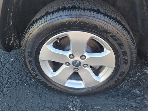 Used 2012 Jeep Grand Cherokee Laredo image 20